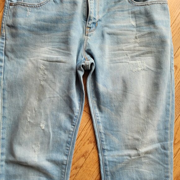 Gap 1969 Sexy Boyfriend Jeans 31r Light wash Distressed - Picture 4 of 16